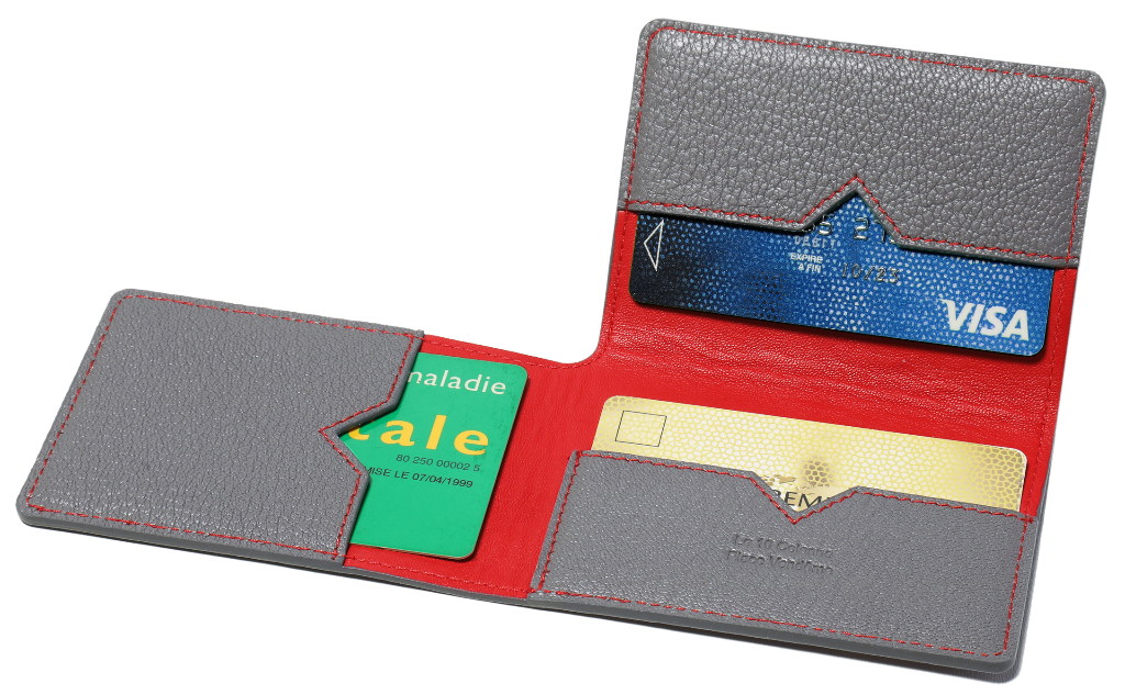 Porte-cartes en cuir de chèvre gris et coutures rouges