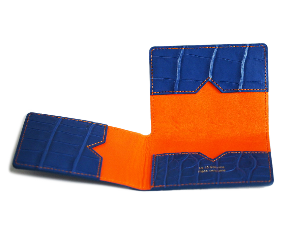 Porte-cartes en cuir exotique bleu et coutures oranges