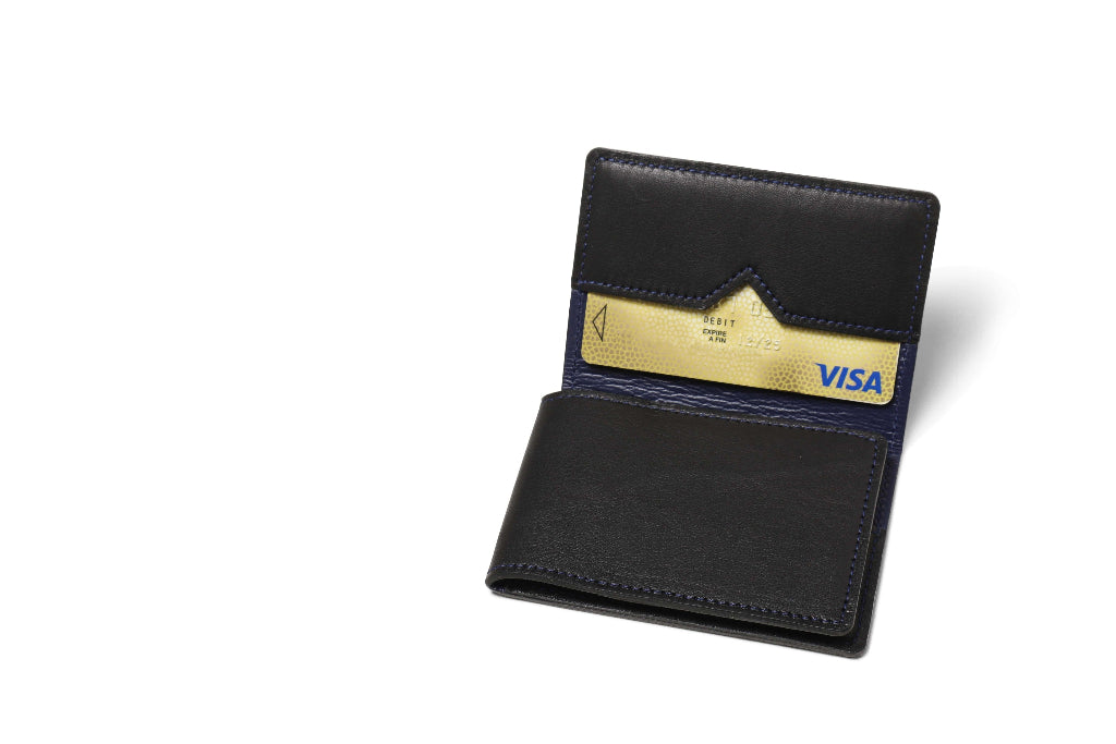 Porte-cartes en cuir noir et coutures bleus
