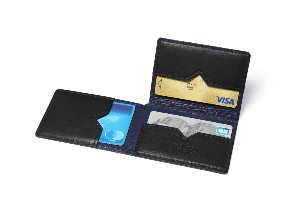 Porte-cartes en cuir noir et coutures bleus