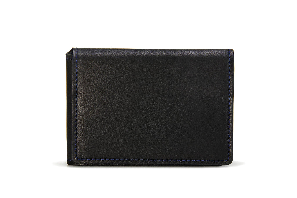 Porte-cartes en cuir noir et coutures bleus